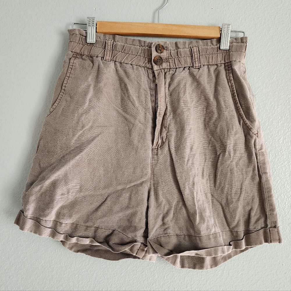 GAP Women's Cargo Shorts in Taupe Brown